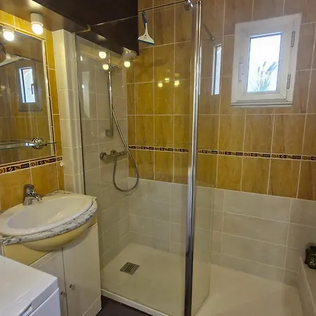 Apartment 2 Pieces Avec Clim, Parking, Proche Commerces Et - Sainte-maxime, Golfe De St-tropez - Fr-1-780-76 *