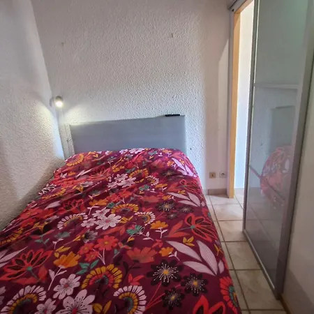 2 Pieces Avec Clim, Parking, Proche Commerces Et - Sainte-maxime, Golfe De St-tropez - Fr-1-780-76 Apartment