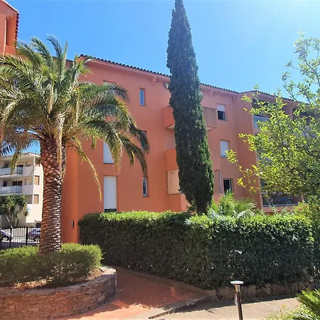 2 Pieces Avec Clim, Parking, Proche Commerces Et - Sainte-maxime, Golfe De St-tropez - Fr-1-780-76 Apartment